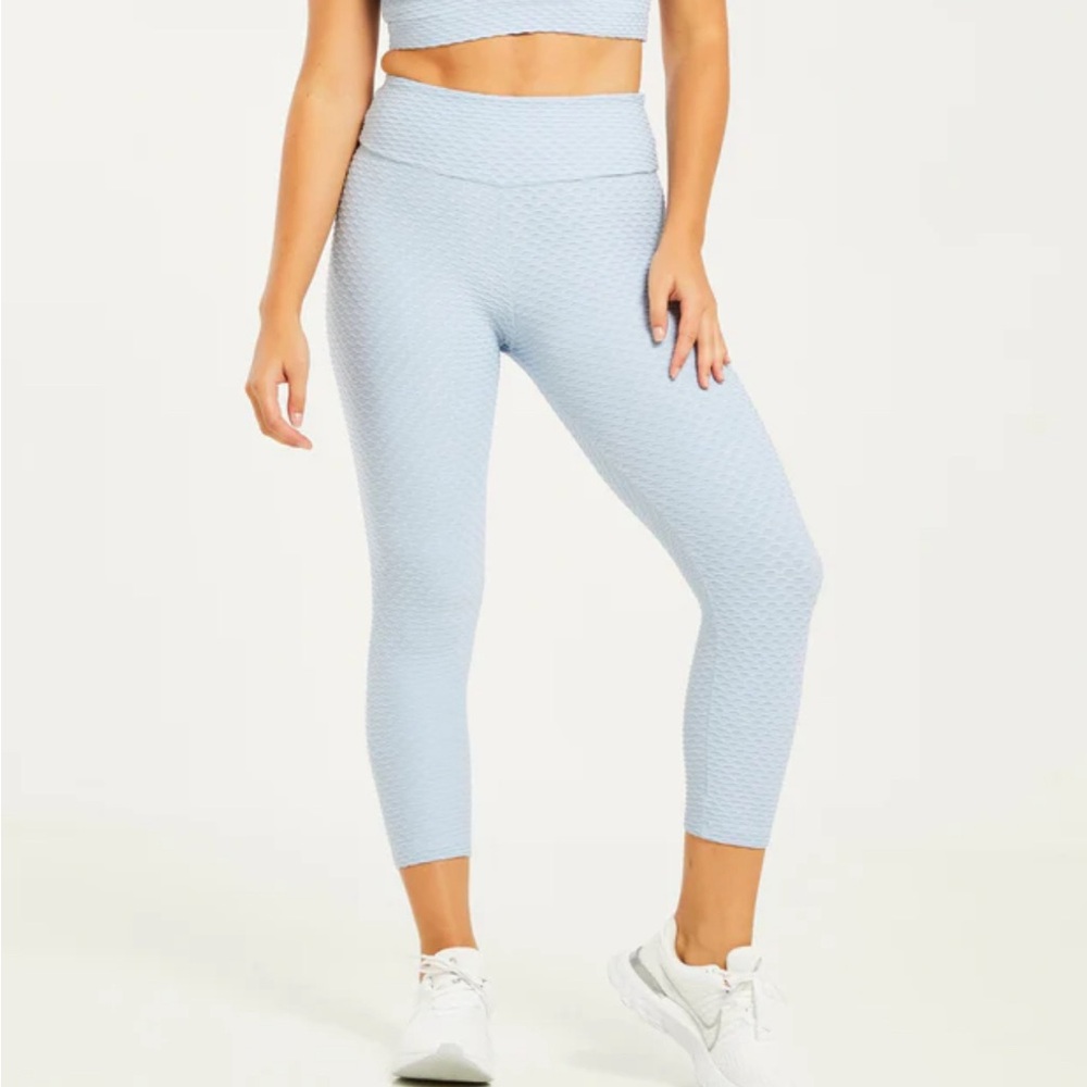 Booty by Brabants Something Blue Croco Skin Cropped Leggings